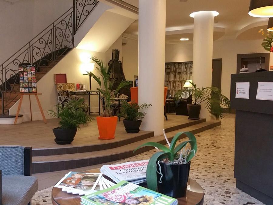 Hotel Raymond 4 Toulouse Bagian luar foto