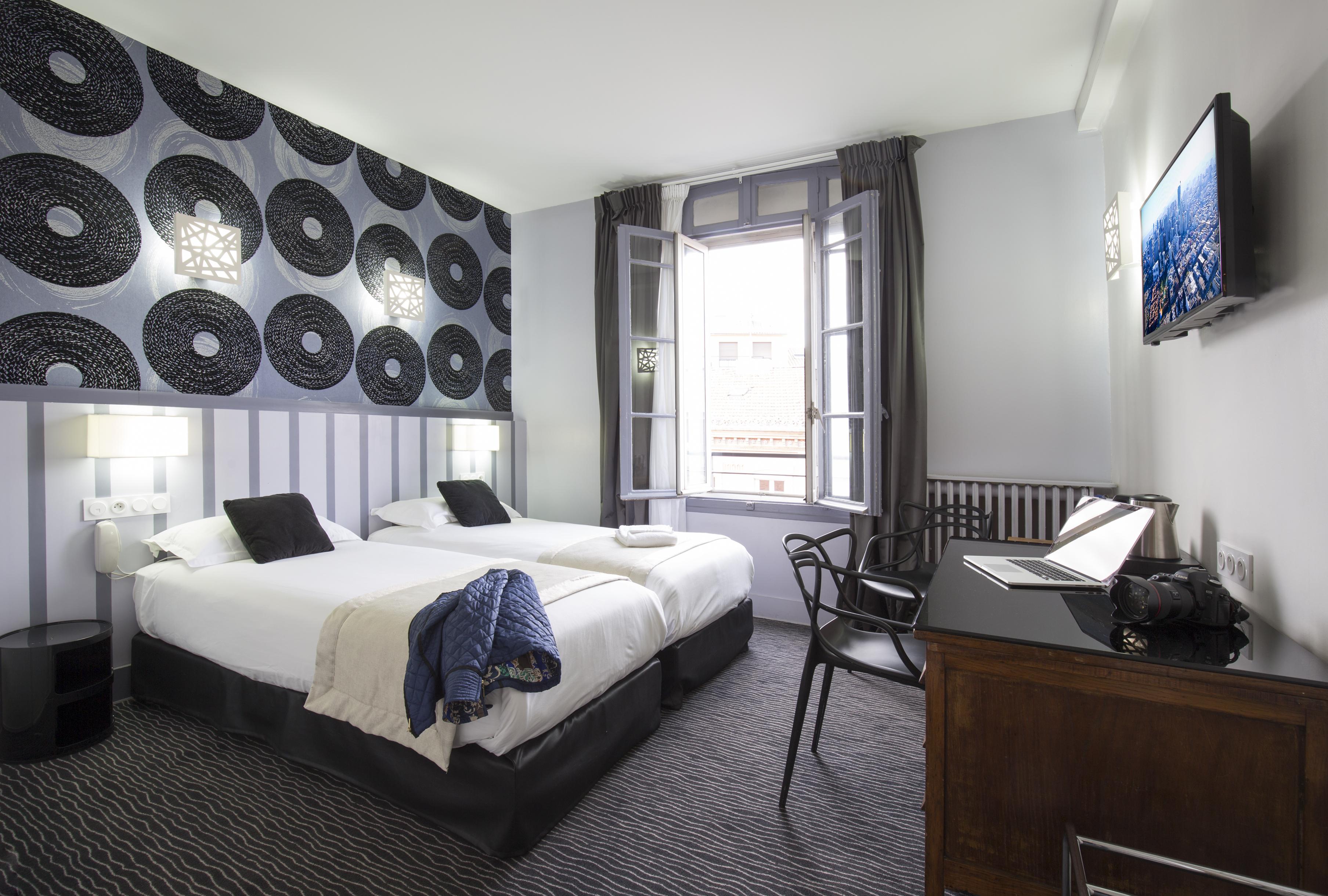Hotel Raymond 4 Toulouse Bagian luar foto