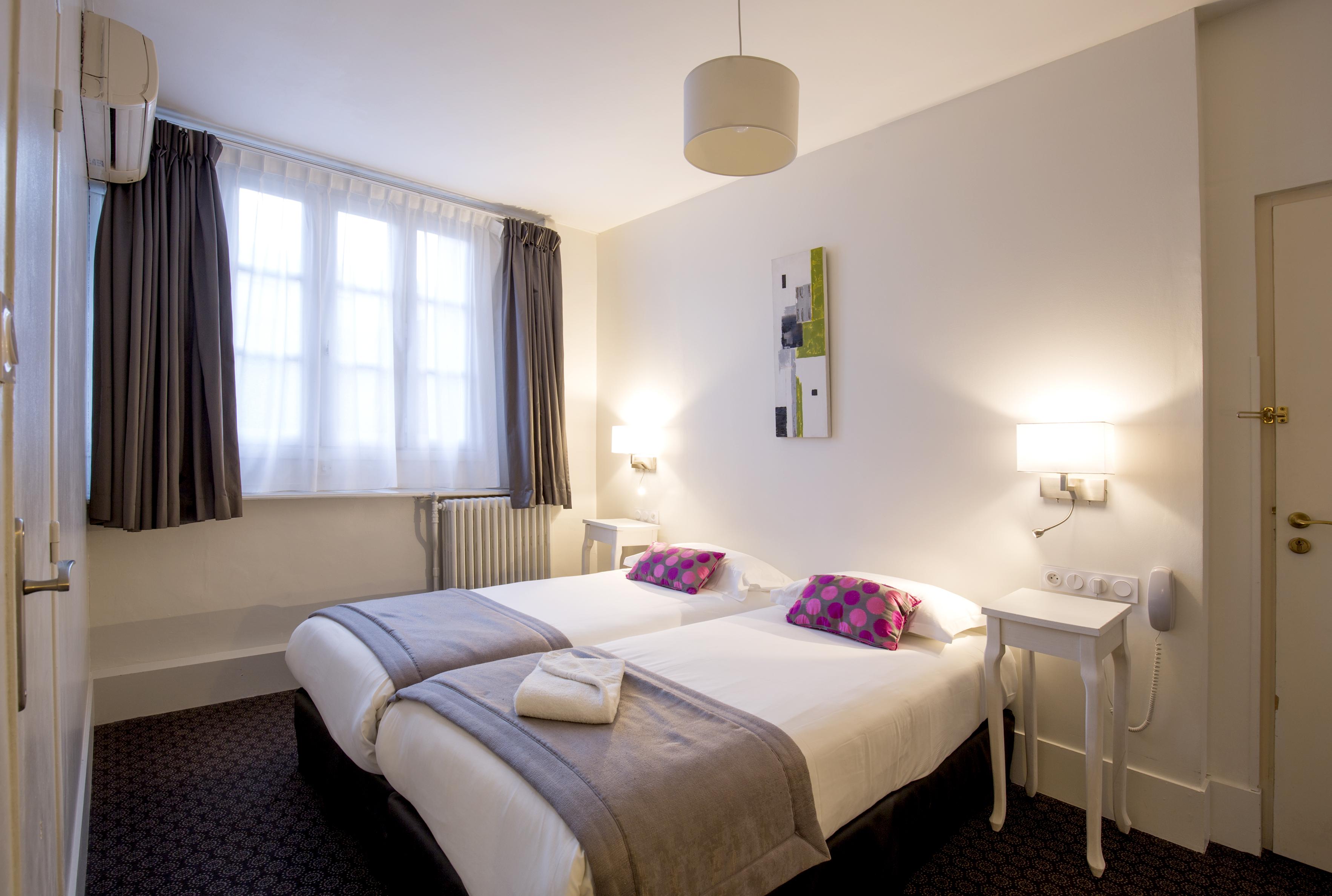 Hotel Raymond 4 Toulouse Bagian luar foto
